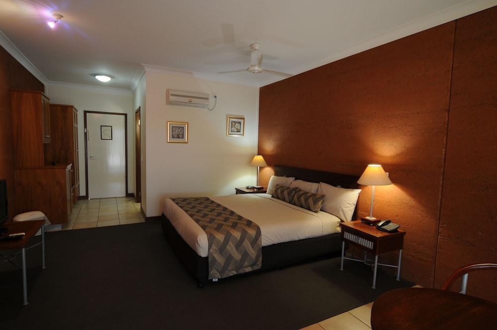 The Gidgee Inn Cloncurry Extérieur photo