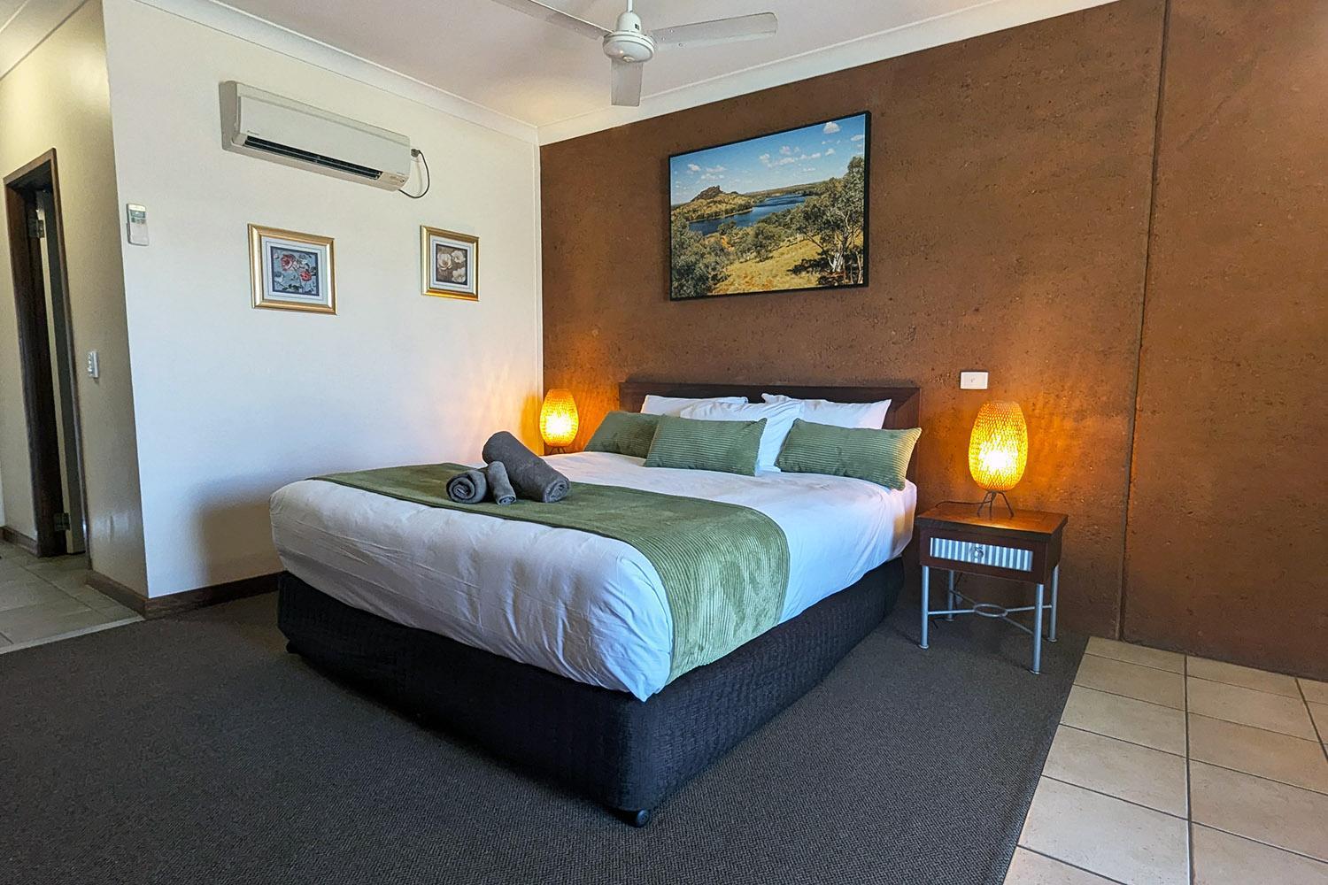 The Gidgee Inn Cloncurry Extérieur photo