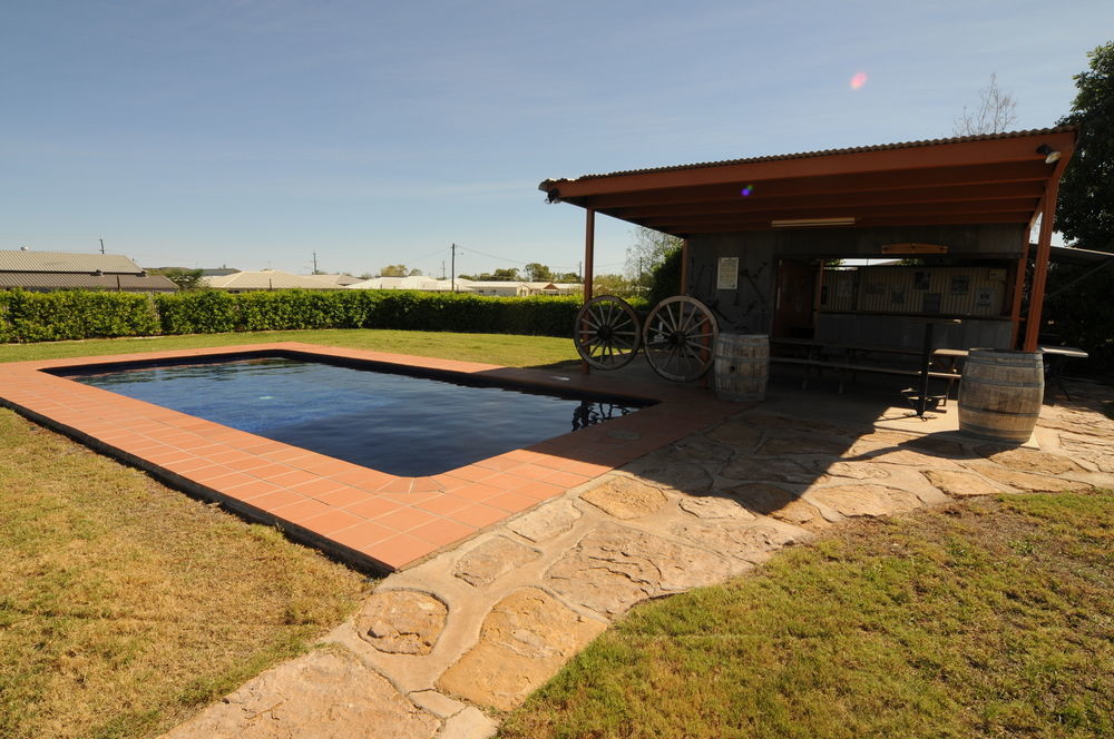 The Gidgee Inn Cloncurry Extérieur photo